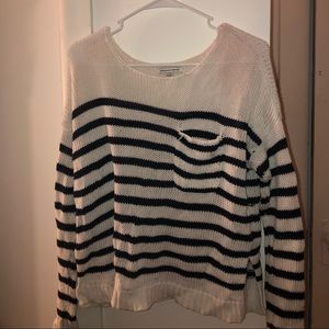 American Eagle size S sweater